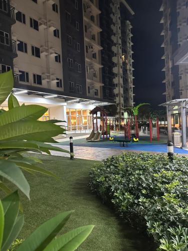 Kolam renang di atau dekat dengan CK Suites Staycation at Vine Residences by SMDC