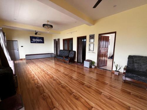 Μια τηλεόραση ή/και κέντρο ψυχαγωγίας στο Himalayan Hideaway