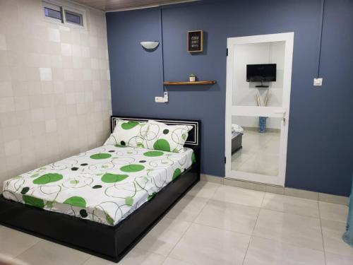 Postel nebo postele na pokoji v ubytování JULIA et SWEET HOME