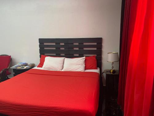 Postel nebo postele na pokoji v ubytování Divine Rest