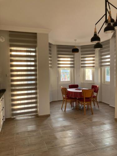 Φωτογραφία από το άλμπουμ του Triplex Villa with Pool PATERA VILLA σε Serik