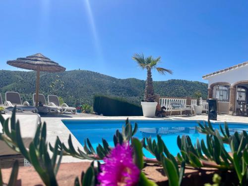 Bazén v ubytování Villa Casira, 10 personen, Viñuela, Andalucía nebo v jeho okolí