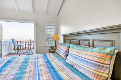 Ένα ή περισσότερα κρεβάτια σε δωμάτιο στο H157 - Hamilton Cove Villa 1-57