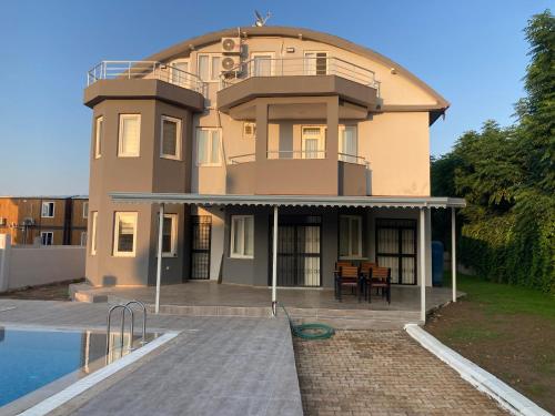 Πισίνα στο ή κοντά στο Triplex Villa with Pool PATERA VILLA