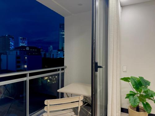 Lujo, confort y ubicación ideal en Equipetrolにあるバルコニーまたはテラス
