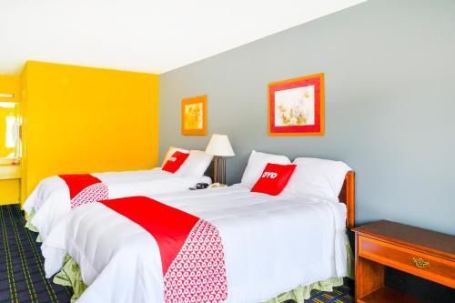 OYO Hotel Williamstonにあるベッド