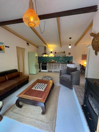 Stylish & idyllic Finca with private garden 5 min walking from South Beach Barcelona in Gava Mar