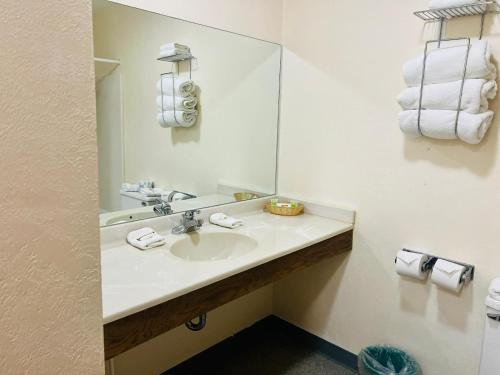 Gallery image of Villa Inn Motel Near Hwy 12 WI Capital O in Fort Atkinson