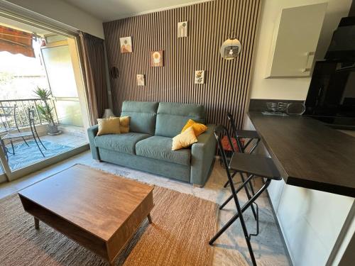 Studio La Napoule 2 min beach 4 people air conditioning