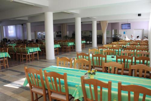 Restaurant o un lloc per menjar a ŠD Němcovej 1