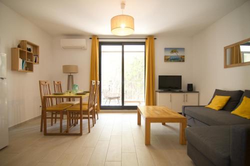 Balthachille - T2 plages et lac - Clim - Parking - Wifi très haut débit