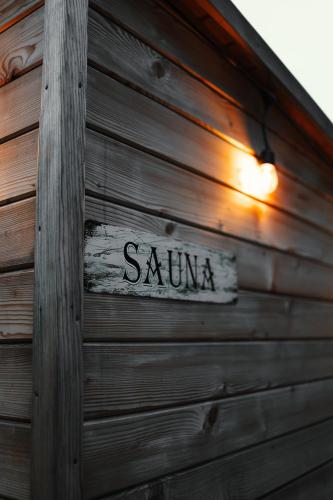 Fotografie z fotogalerie ubytování Domek Jeleniówka z Sauną i podgrzewaną Balią z Jacuzzi v destinaci Kudowa-Zdrój