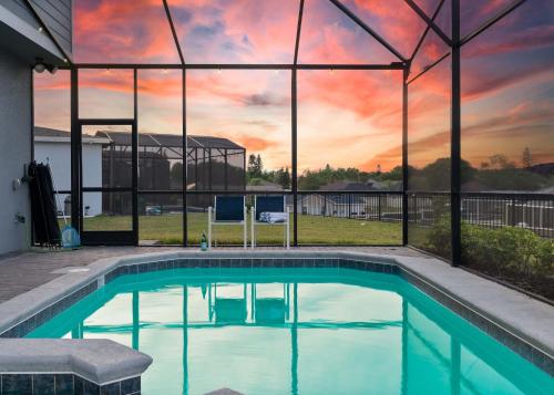 Themed house w pool & game room photo 62