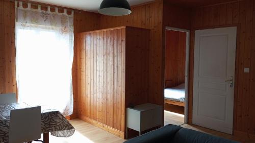 Photo de la galerie de l'établissement BRIEC appartement T2 1e étage gauche, à Briec