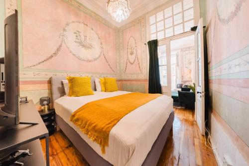 Luxury 4BR Near Praça do Comércio wAC