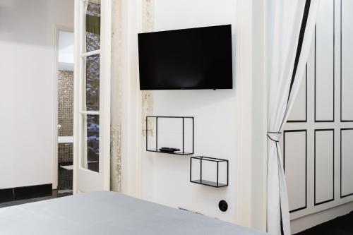 Luxury 4BR Near Praça do Comércio wAC