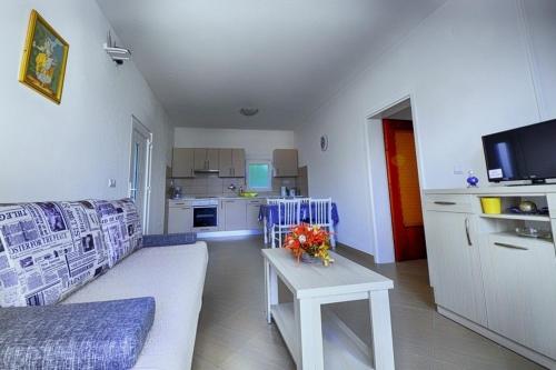 Apartments by the sea Viganj, Peljesac - 24189