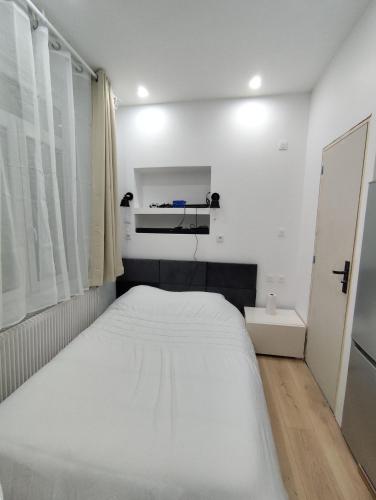 Photo de la galerie de l'établissement Private bedroom with private bathroom, à Lille