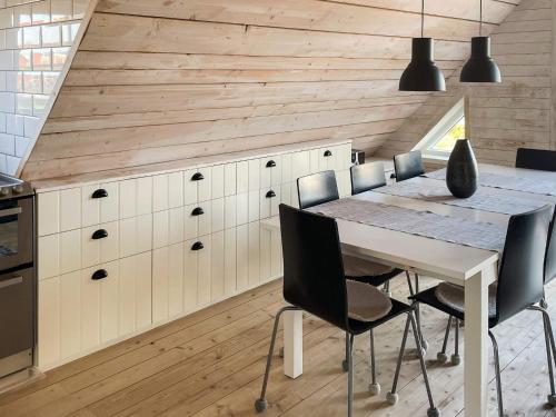 Φωτογραφία από το άλμπουμ του 4 star holiday home in Drottningskär σε Drottningskär