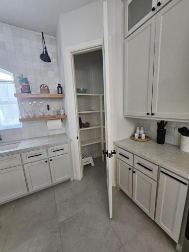 Dapur atau dapur kecil di entire house on gated community