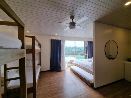 Gambar di galeri bagi FarmKO Glamping di Dolores
