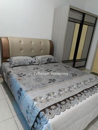 Katil atau katil-katil dalam bilik di Zaffienadh Homestay Bahau
