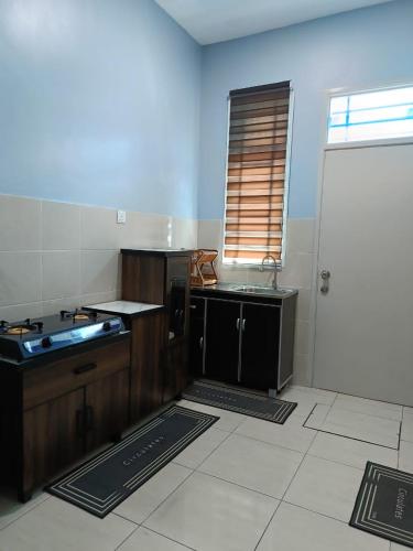 Dapur atau dapur kecil di Zaffienadh Homestay Bahau