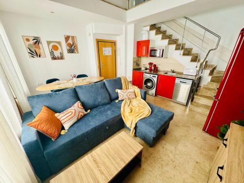 ABAT 3 Cool & Wide Duplex Next to the Cathedral