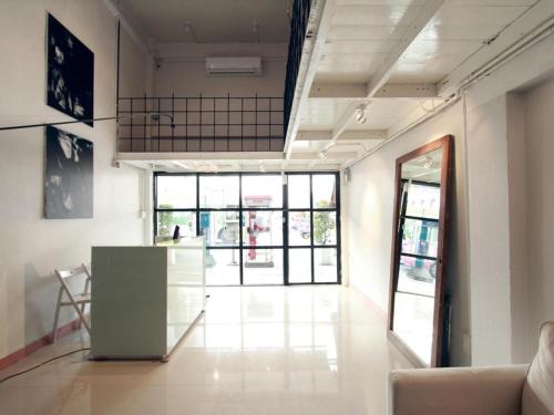 Μια τηλεόραση ή/και κέντρο ψυχαγωγίας στο Bangkok Hub Hostel