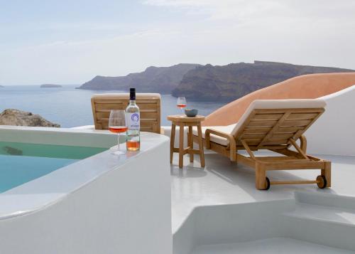 Little Rock Villa - Oia