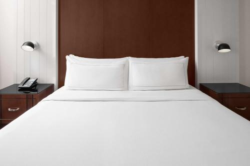 En eller flere senge i et værelse på Hilton Brooklyn New York - Newly Renovated