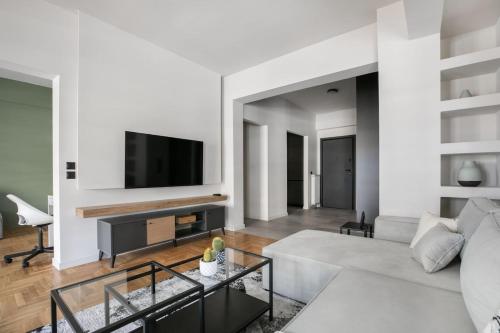 Astoria - Luxury 2-BR Apartment in Athens