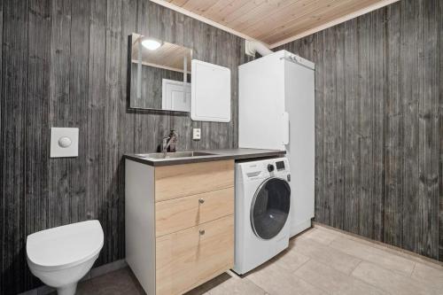 Dapur atau dapur kecil di Modern mountain cabin skiing, views and hiking