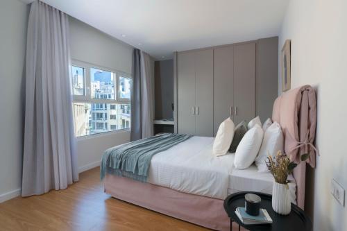 Monastiraki Living Flats by UPSTREET