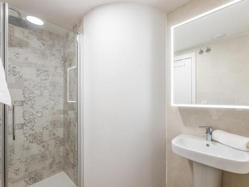 Pass the Keys Entire Luxurious 3 Bedroom Penthouse