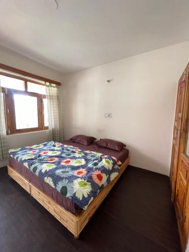 Postel nebo postele na pokoji v ubytování Shehjaar