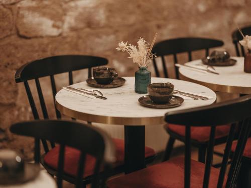 Restaurace v ubytování Hôtel du Savoir