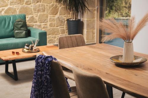Mythelea Luxury Villa