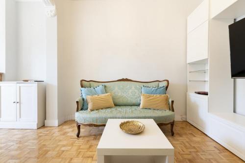 Cozy apartment with balconies in the center of Temporal TOL254