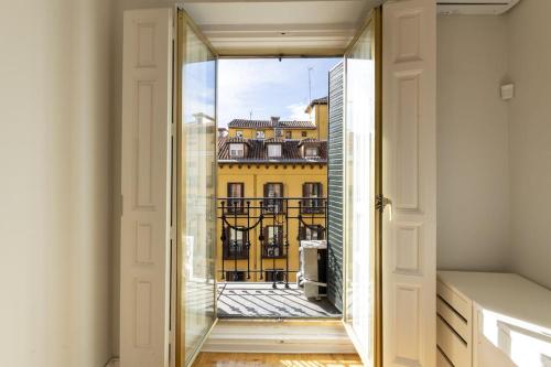 Cozy apartment with balconies in the center of Temporal TOL254