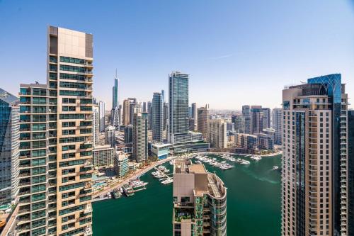 GuestReady - Chic High-Rise with Canal Views