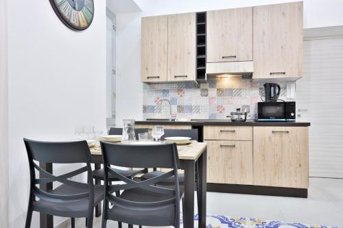GuestHost - Dimora Leone Relais