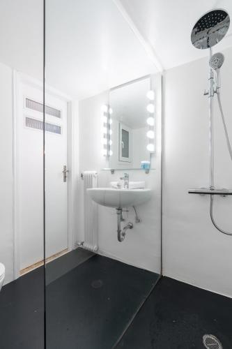 Elegant Pangrati, Athens Apartment Near Metro & Museums