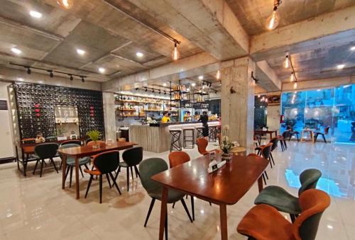 Lounge nebo bar v ubytování Hotel Halo Angeles City