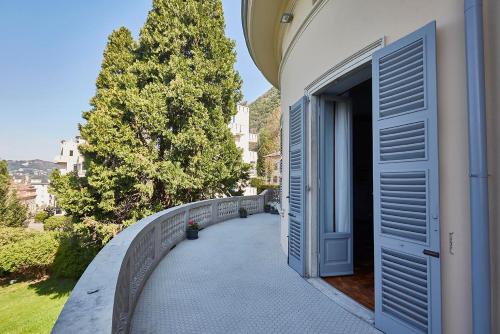 Un balcón o terraza de Villa Platamone