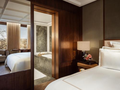 The Chancery Rosewood photo 64