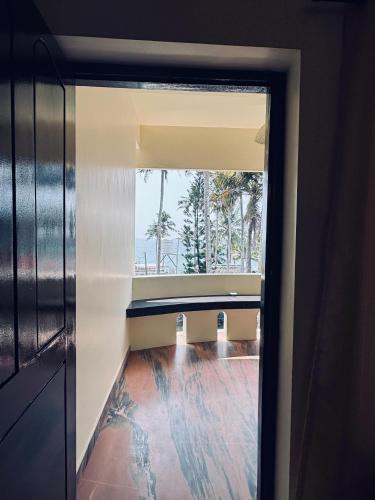 Imagen de la galería de beach view balcony resort by hello varkala, en Varkala
