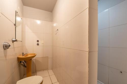 Salle de bains dans l'établissement OYO Hotel L'Espace - Jaraguá Belo Horizonte