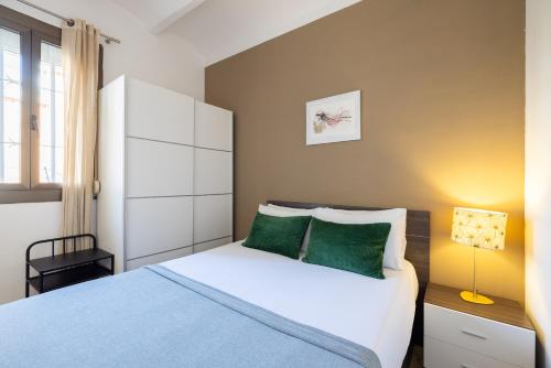 Postel nebo postele na pokoji v ubytování Stay U-nique Apartments Radas