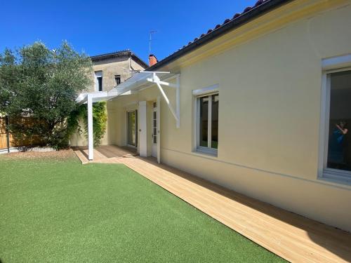 Photo de la galerie de l'établissement Élégante maison aux portes de Bordeaux, à Bègles